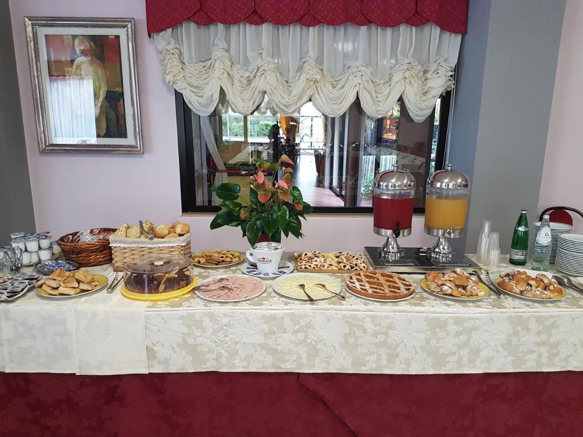 Hotel Eden Sul Lago Больсена Екстер'єр фото