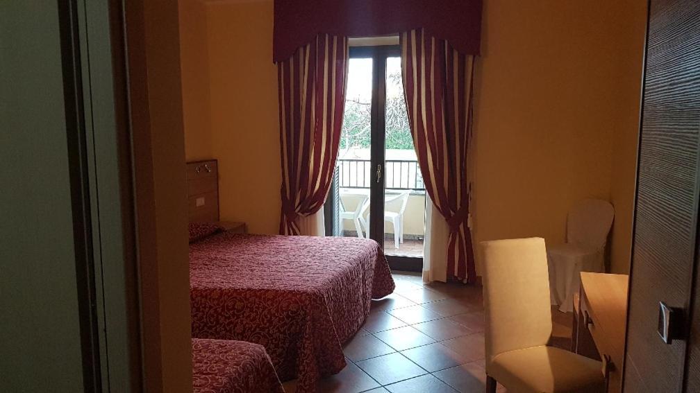 Hotel Eden Sul Lago Больсена Екстер'єр фото