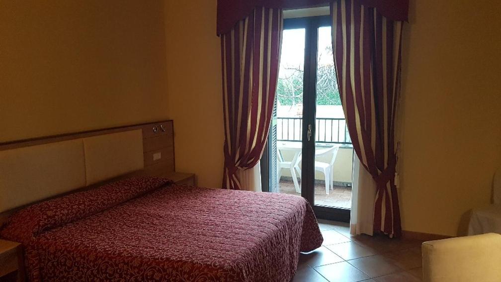 Hotel Eden Sul Lago Больсена Екстер'єр фото